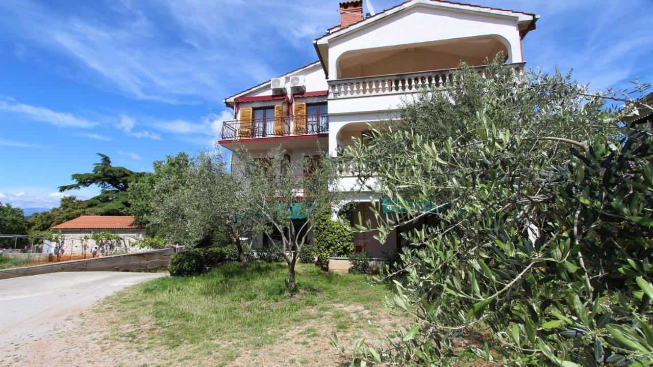 Apartments And Rooms Jelka Malinska Exterior foto