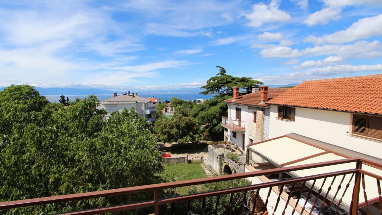 Apartments And Rooms Jelka Malinska Exterior foto